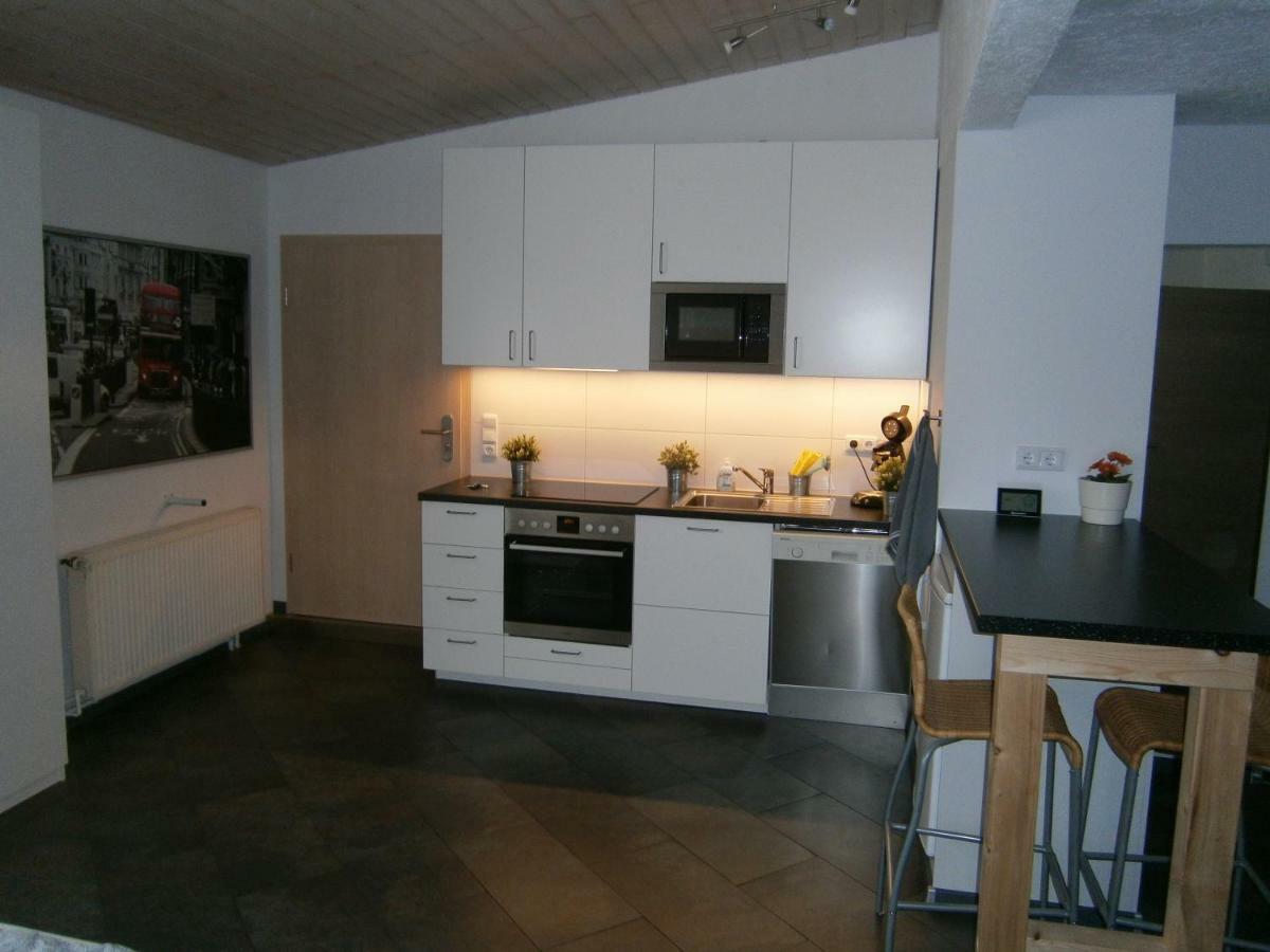 Appartamento Wohnen Im Ehemaligen Kaminstudio Mit Klimaanlage Wittenberg Esterno foto